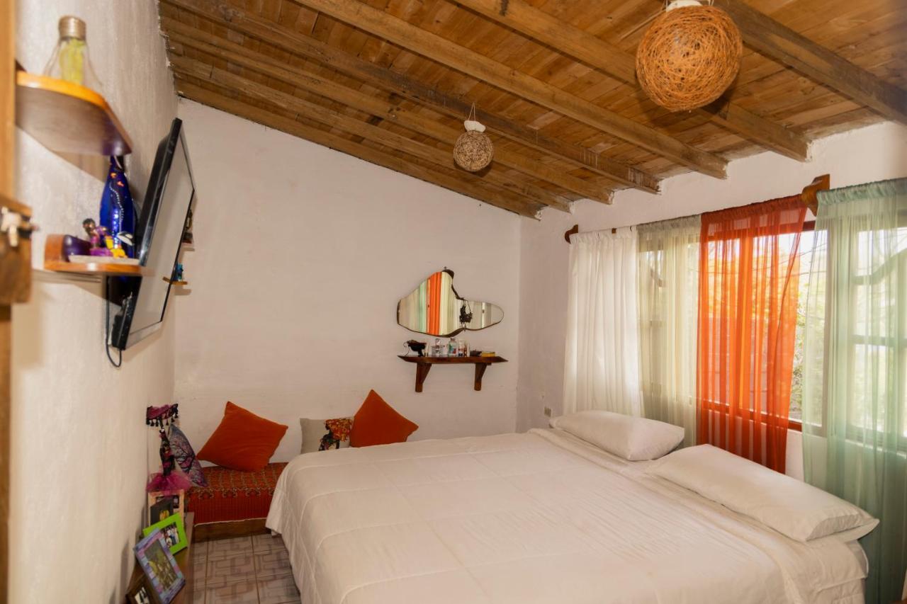 Ideal Y Linda Casita En San Cristobal-Galapagos エクステリア 写真