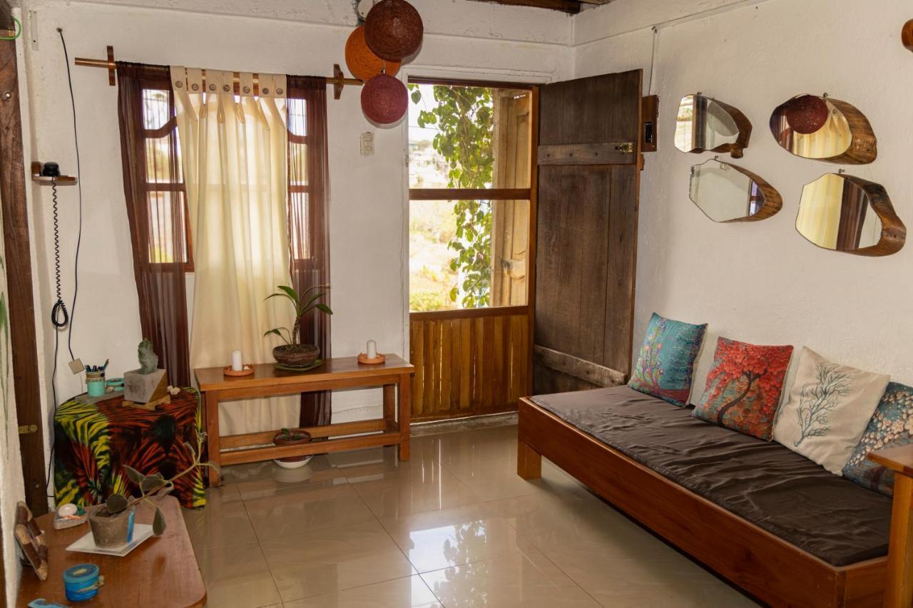 Ideal Y Linda Casita En San Cristobal-Galapagos エクステリア 写真